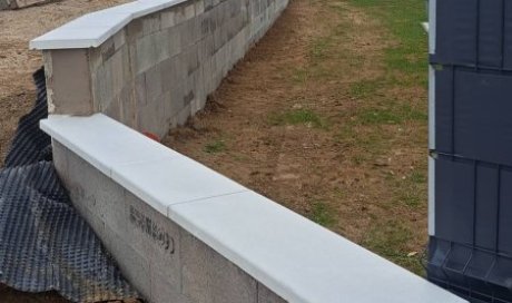 Création d'un mur de soutènement pour la retenue des terres à Belleville en Beaujolais