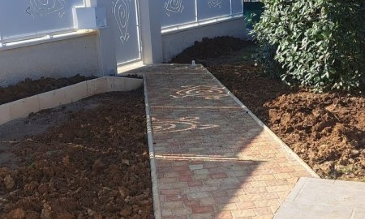 Rénovation d'une entrée de maison près des Monts d'Or